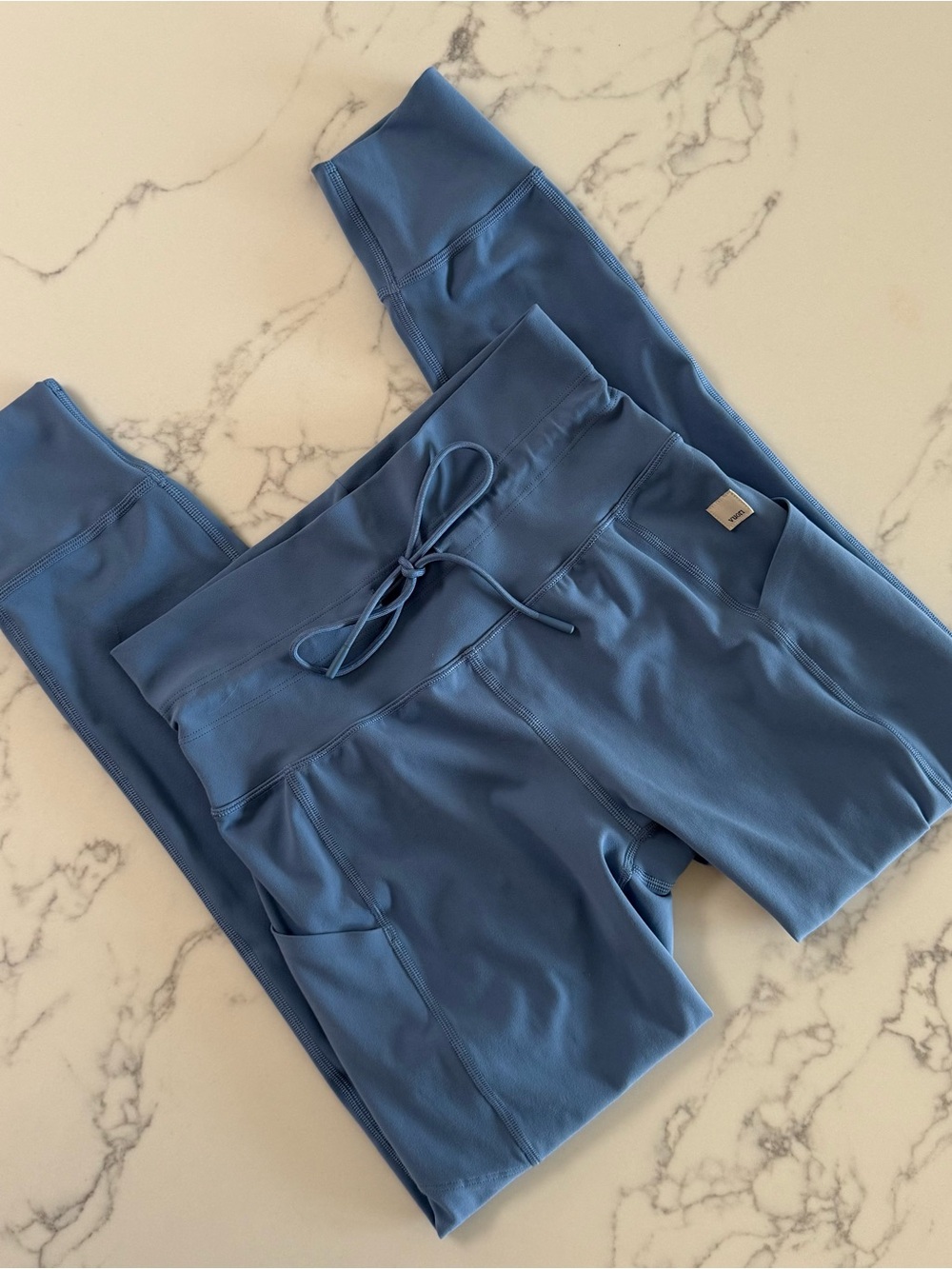 Vuori Daily Pocket Legging - Light French Blue - Size Small - Picture 2 of 7